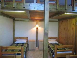 Хостелы Krimuldas Muiža Сигулда Односпальная кровать в 12-местном общем номере для мужчин и женщин-2